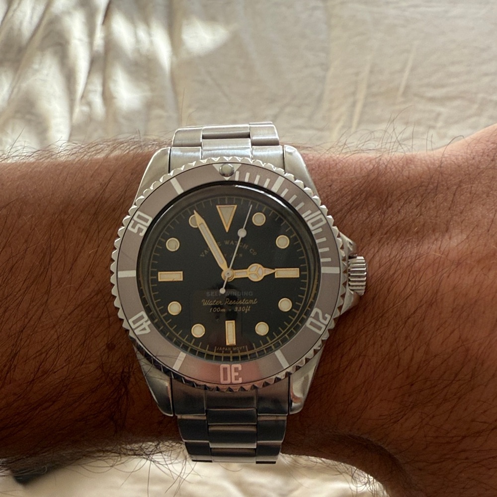 Vague Watch Co. - Men's Stainless Steel Diver Watch - Black Dial - Gray Bezel